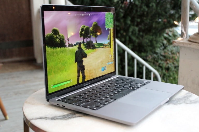 MacBook Pro Fortnite